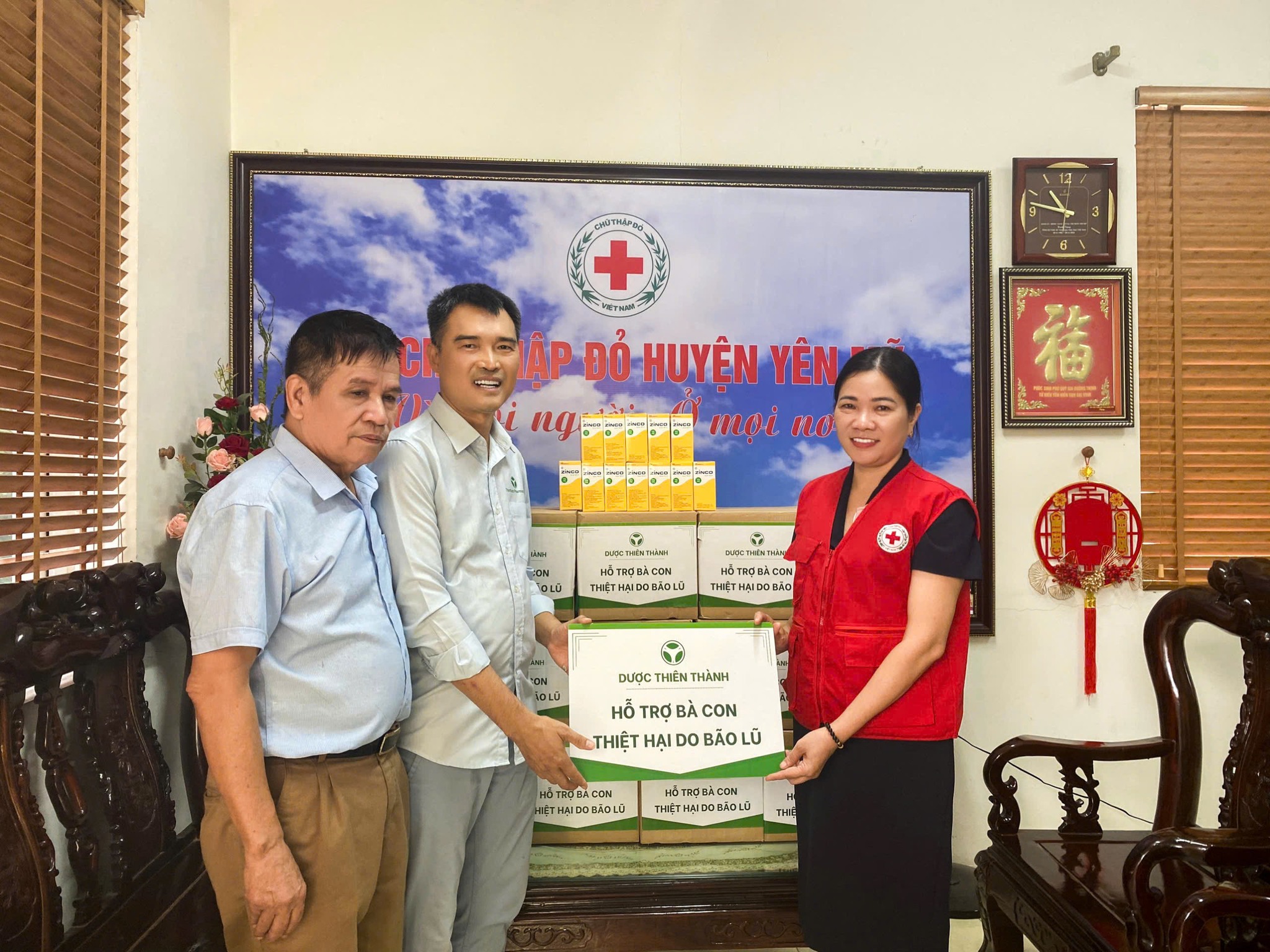 Dược Thiên Thành đồng hành cùng bà con vùng lũ – Chung tay vì sức khỏe cộng đồng